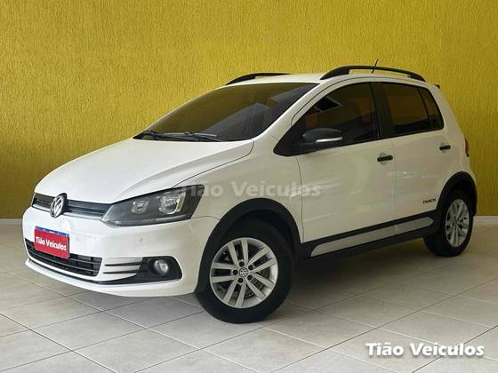 VOLKSWAGEN FOX 1.0 MPI TRACK 12V FLEX 4P MANUAL VOLKSWAGEN FOX 1.0 MPI TRACK 12V FLEX 4P MANUAL